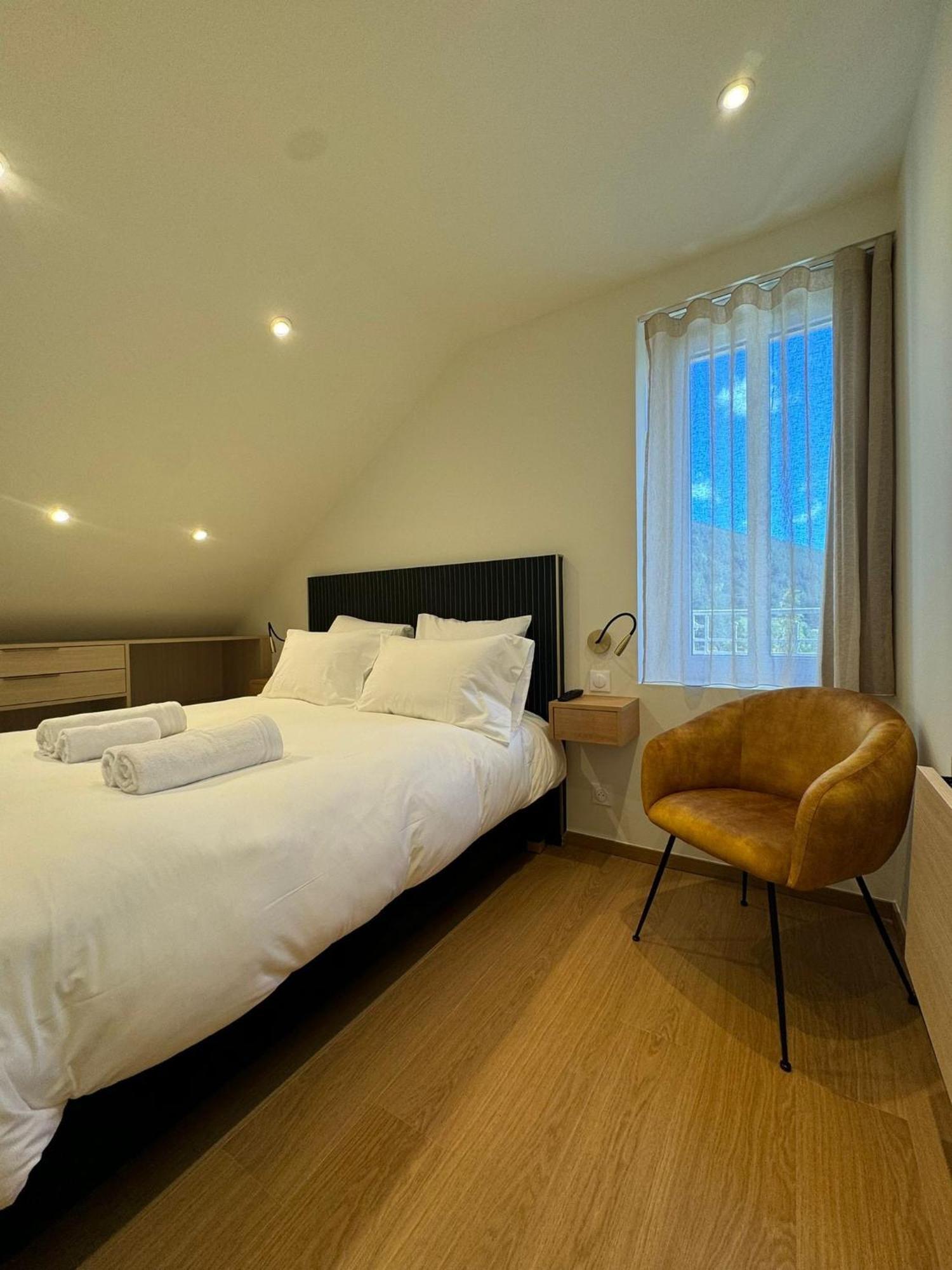 Appartements Confortables Avec Vue Montagne - Residence Villa Belle Fleur Château-Ville-Vieille Exterior foto