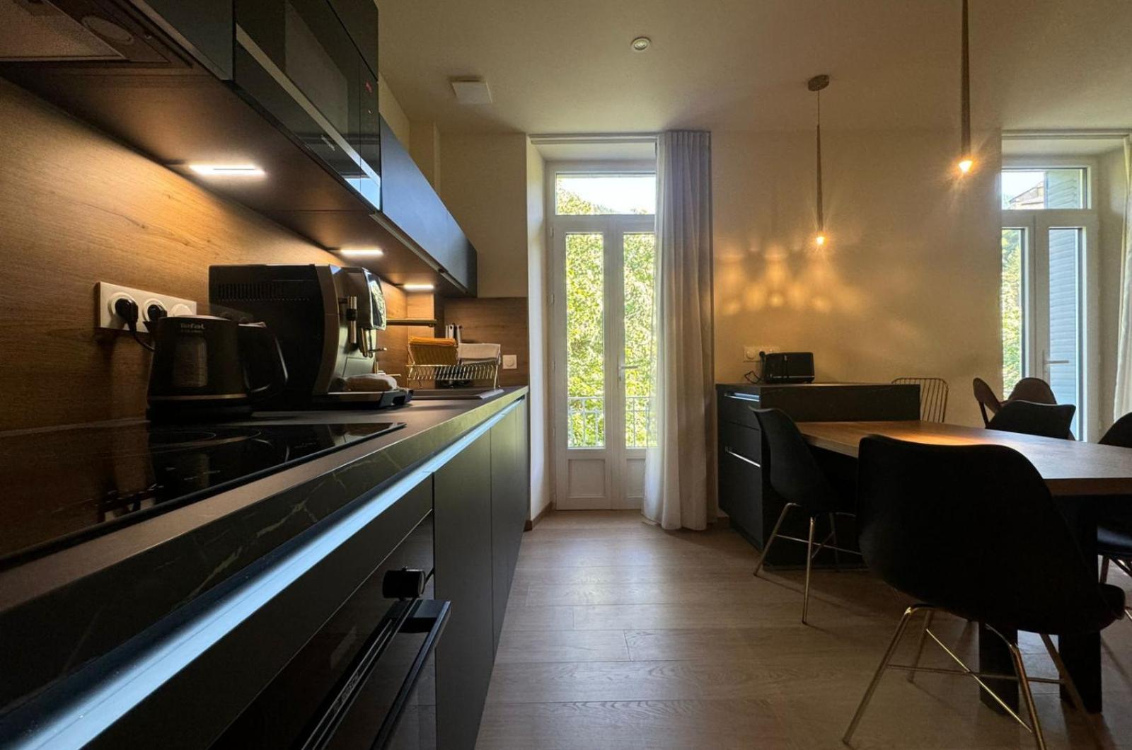 Appartements Confortables Avec Vue Montagne - Residence Villa Belle Fleur Château-Ville-Vieille Exterior foto